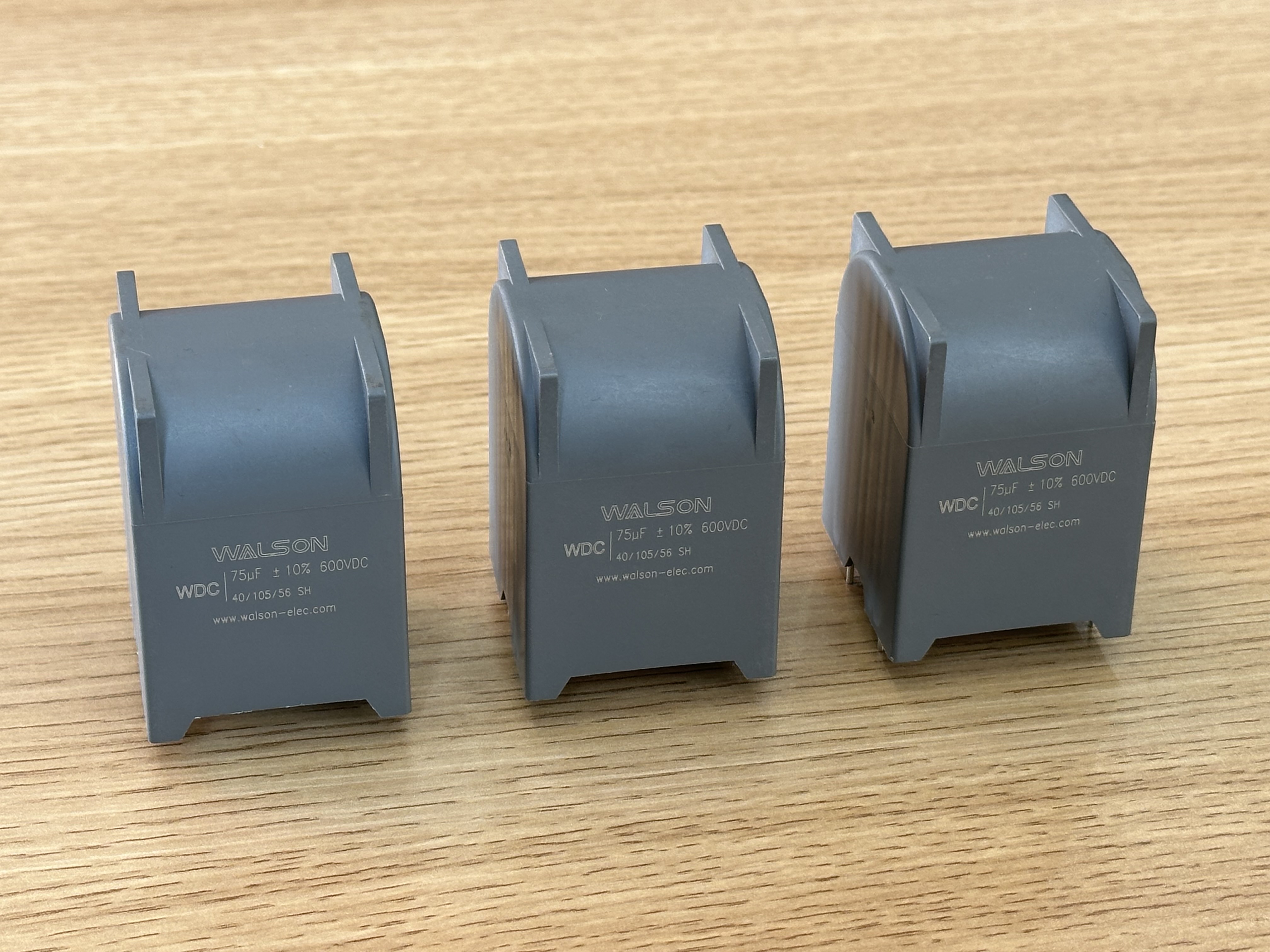 Interpretatie van ESR/ESL-parameters van filmcondensatoren en hun belangrijke impact op de werking van apparatuur